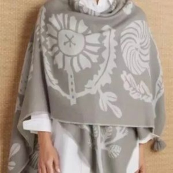 Soft Surroundings Sweaters - Soft Surroundings Cozy Floral Wrap Ruana 1SZ